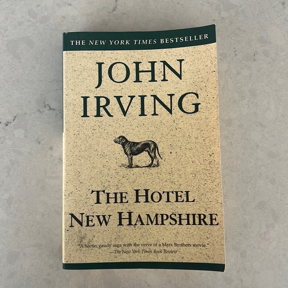 USED BOOK The Hotel New Hampshire, John Irving